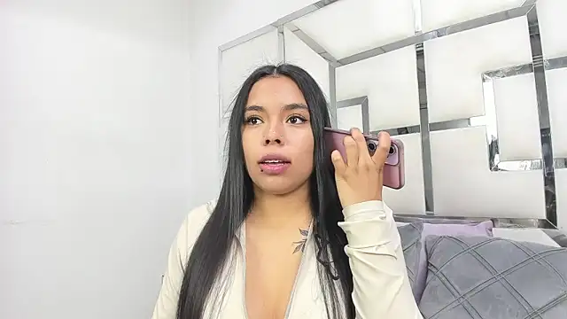 ZoeWan69 online show from March 14, 2026, 1:49 pm