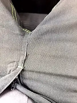 Dam70 online show from November 21, 2025, 11:53 am