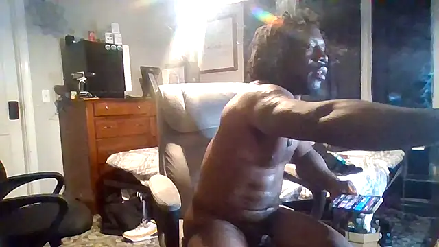 Snapshot of BigDMann40 chatting on October 27, 2025, 6:39 am BigDMann40 online show from October 27, 2025, 6:39 am