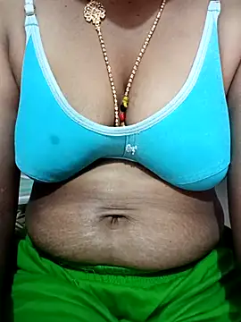 Snapshot of varsha-milky1 chatting on February 6, 2025, 5:46 am varsha-milky1 online show from February 6, 2025, 5:46 am