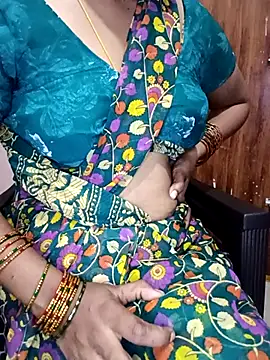 Snapshot of varsha-milky1 chatting on February 9, 2025, 6:22 am varsha-milky1 online show from February 9, 2025, 6:22 am