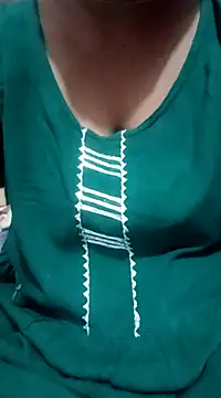 Snapshot of varsha-milky1 chatting on February 14, 2025, 7:59 am varsha-milky1 online show from February 14, 2025, 7:59 am