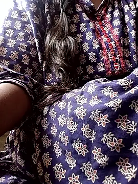 Snapshot of varsha-milky1 chatting on September 11, 2025, 10:48 am varsha-milky1 online show from September 11, 2025, 10:48 am