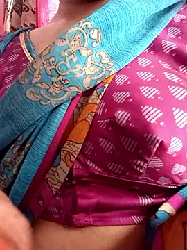 Snapshot of varsha-milky1 chatting on September 21, 2025, 1:29 am varsha-milky1 online show from September 21, 2025, 1:29 am