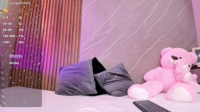 ariana jhonson1 online show from October 15, 2025, 12:49 pm