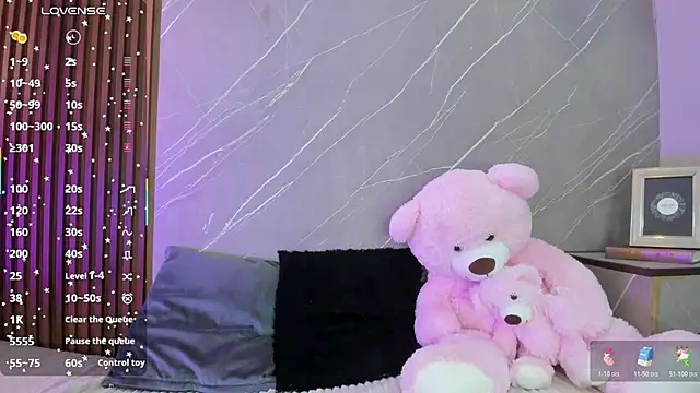 ariana jhonson1 online show from December 1, 2025, 12:32 pm