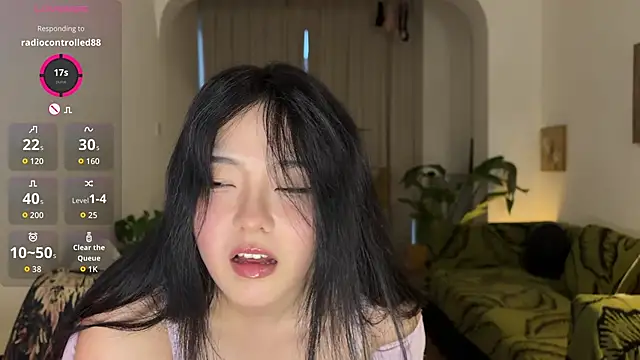 nanaliu6 online show from March 13, 2026, 11:06 am