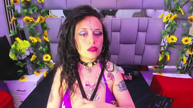 Snapshot of Fenix_Lilith chatting on February 9, 2026, 2:10 pm Fenix Lilith online show from February 9, 2026, 2:10 pm