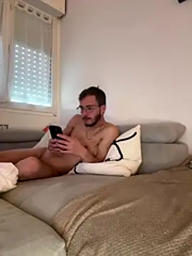 couple-hot2708 online show from January 8, 2026, 9:22 am