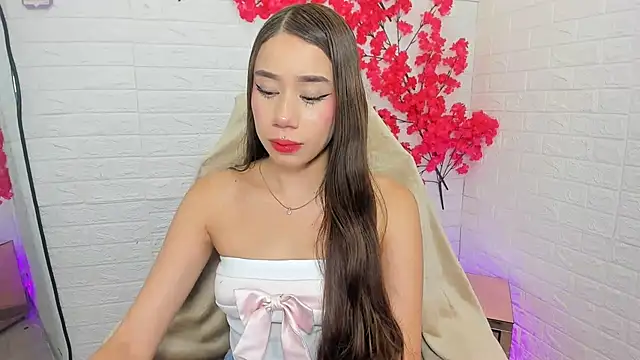 BarbieGirl    online show from November 11, 2025, 5:40 am