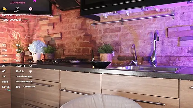 Snapshot of Agatha_Mott chatting on March 2, 2025, 2:32 pm Agatha Mott online show from March 2, 2025, 2:32 pm