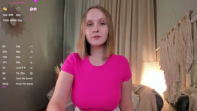 Snapshot of Agatha_Mott chatting on March 8, 2025, 3:24 pm Agatha Mott online show from March 8, 2025, 3:24 pm