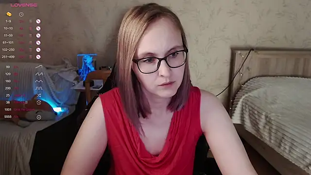 Snapshot of Agatha_Mott chatting on October 13, 2025, 5:07 am Agatha Mott online show from October 13, 2025, 5:07 am