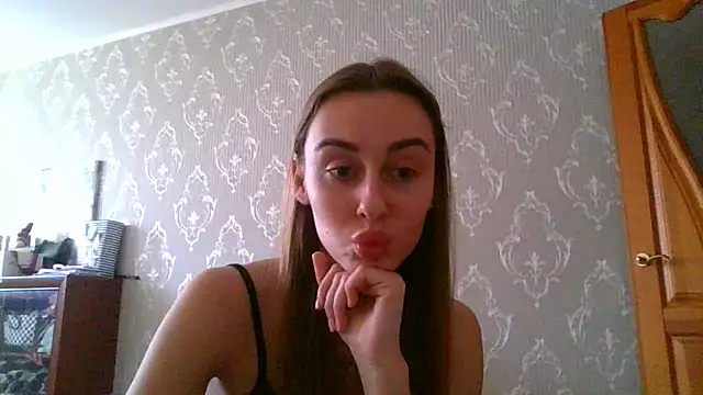 Snapshot of Barbie_Giirls_ chatting on February 24, 2025, 11:32 am Barbie Giirls online show from February 24, 2025, 11:32 am