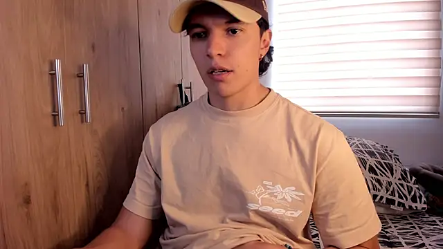 Mastrangelo xxx online show from November 27, 2025, 7:16 pm