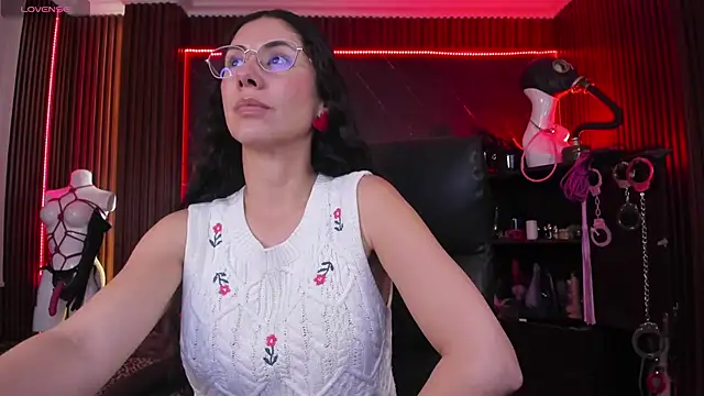 XiaQueen online show from November 29, 2025, 8:34 pm