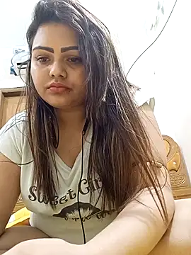 Snapshot of blue-berry07 chatting on May 7, 2026, 2:33 pm blue-berry07 online show from May 7, 2026, 2:33 pm