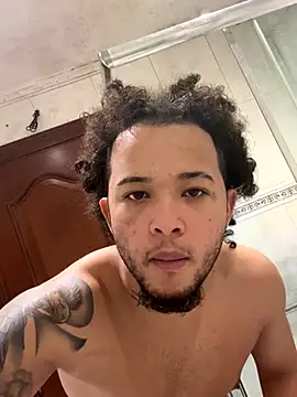 Snapshot of yeiyei_oficial chatting on October 24, 2025, 5:42 pm yeiyei oficial online show from October 24, 2025, 5:42 pm