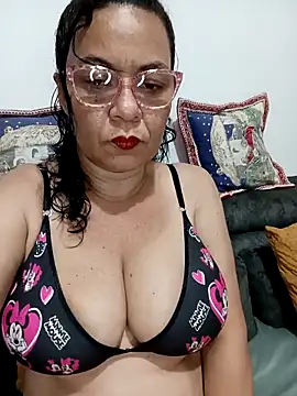 thefuckingowneroftits online show from November 30, 2025, 3:32 am