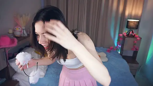 EleneBrach online show from February 25, 2025, 5:52 am