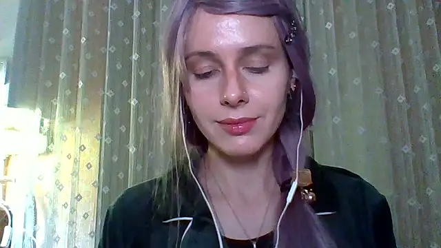 Snapshot of LuminousLady chatting on February 12, 2025, 11:20 pm LuminousLady online show from February 12, 2025, 11:20 pm