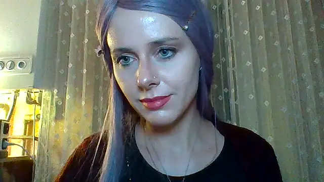 Snapshot of LuminousLady chatting on March 6, 2025, 5:43 pm LuminousLady online show from March 6, 2025, 5:43 pm