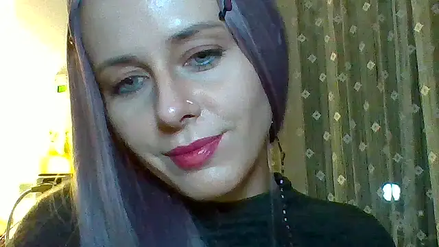 Snapshot of LuminousLady chatting on March 11, 2025, 12:33 am LuminousLady online show from March 11, 2025, 12:33 am