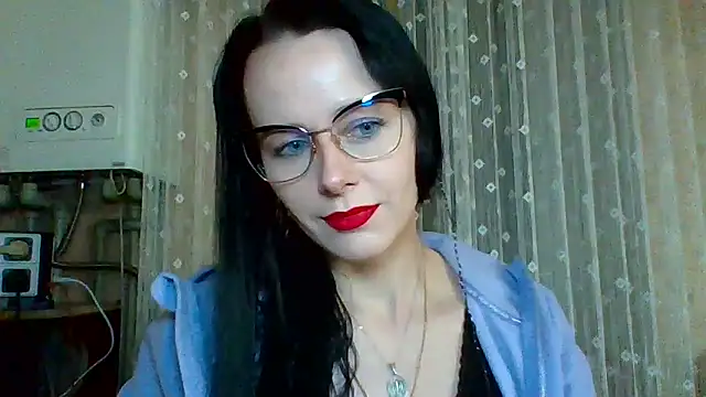 Snapshot of LuminousLady chatting on March 20, 2025, 5:47 pm LuminousLady online show from March 20, 2025, 5:47 pm