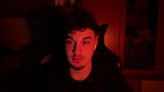 Snapshot of NaplesGuy04 chatting on February 23, 2025, 11:04 pm NaplesGuy04 online show from February 23, 2025, 11:04 pm