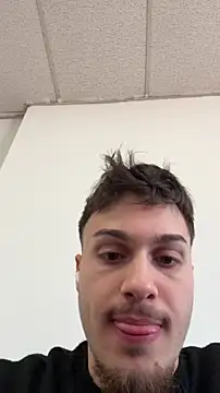 Snapshot of NaplesGuy04 chatting on January 14, 2026, 10:21 am NaplesGuy04 online show from January 14, 2026, 10:21 am