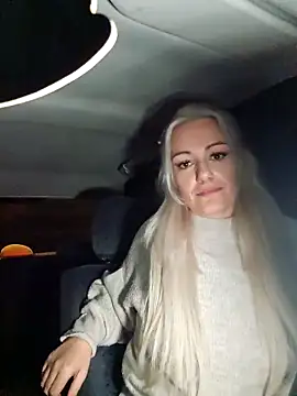 TessaWayne online show from December 13, 2025, 8:47 pm