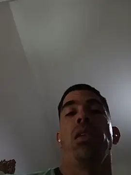 Snapshot of aleds17668 chatting on January 7, 2026, 10:56 pm aleds17668 online show from January 7, 2026, 10:56 pm