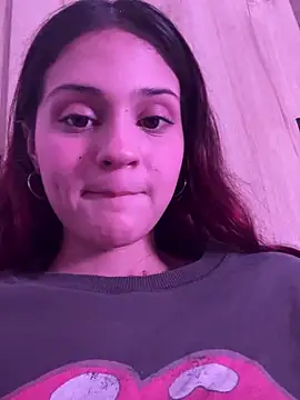 Snapshot of AngelRuby chatting on December 21, 2025, 11:12 pm AngelRuby online show from December 21, 2025, 11:12 pm