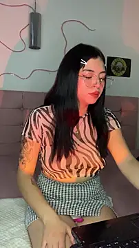 Snapshot of Valu_euphoria chatting on November 9, 2025, 3:32 pm Valu euphoria online show from November 9, 2025, 3:32 pm