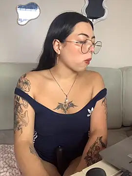 Snapshot of Valu_euphoria chatting on April 13, 2026, 6:13 pm Valu euphoria online show from April 13, 2026, 6:13 pm