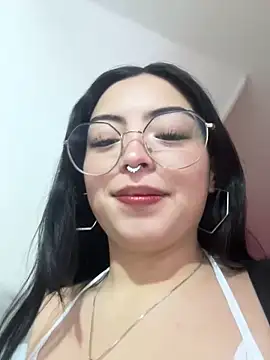 Snapshot of Valu_euphoria chatting on April 15, 2026, 6:59 pm Valu euphoria online show from April 15, 2026, 6:59 pm