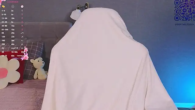 Snapshot of soft_babe chatting on April 28, 2026, 8:25 pm soft babe online show from April 28, 2026, 8:25 pm