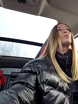 Snapshot of Pussy_Drive03 chatting on October 26, 2025, 5:35 am Pussy Drive03 online show from October 26, 2025, 5:35 am