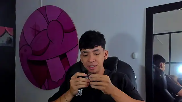 ISAAC CRYSTON online show from September 8, 2025, 7:46 pm