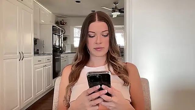 Snapshot of rileydepp chatting on February 12, 2026, 10:05 pm rileydepp online show from February 12, 2026, 10:05 pm