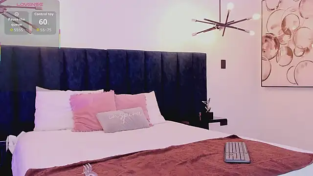 Snapshot of nattashaa7 chatting on October 18, 2025, 11:44 am nattashaa7 online show from October 18, 2025, 11:44 am