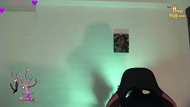 Snapshot of alaia_sweetxxx chatting on October 22, 2025, 1:17 am alaia sweetxxx online show from October 22, 2025, 1:17 am