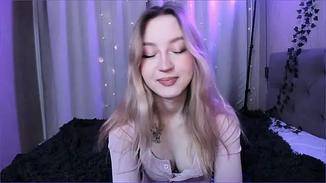 Snapshot of margorazentals chatting on March 7, 2026, 8:17 pm margorazentals online show from March 7, 2026, 8:17 pm