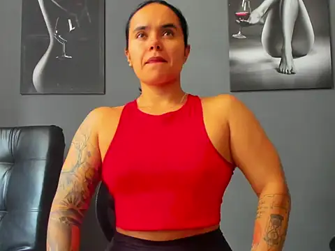 karlyjons12 online show from November 24, 2025, 5:45 pm