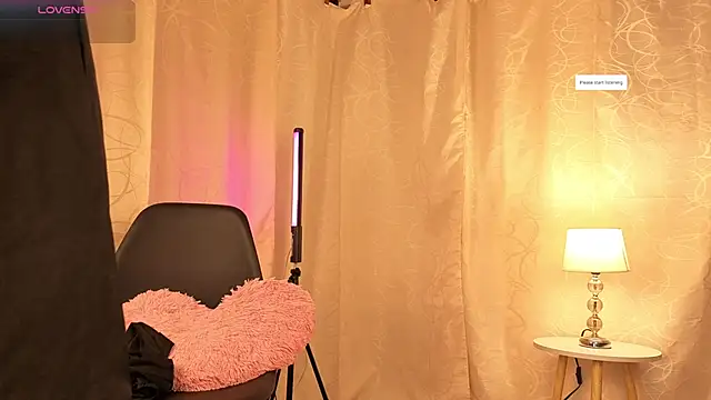 Snapshot of sophia_dumont chatting on October 1, 2025, 12:16 am sophia dumont online show from October 1, 2025, 12:16 am