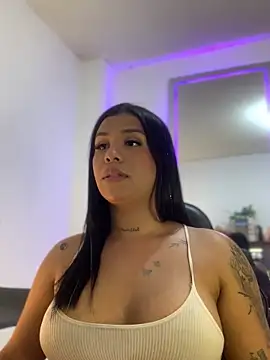 tinalove7 online show from December 4, 2025, 5:06 am