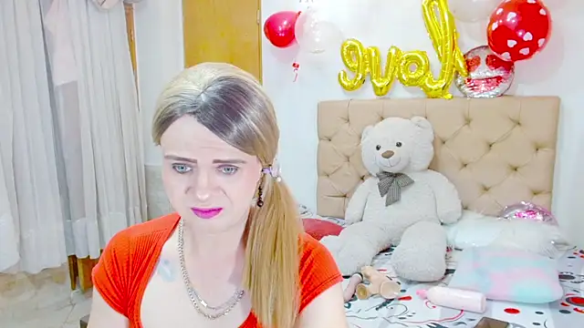 Snapshot of Dolldirtyxxx chatting on March 1, 2026, 8:00 pm Dolldirtyxxx online show from March 1, 2026, 8:00 pm