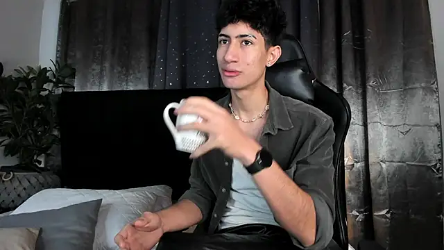 NovaaWheler online show from March 13, 2026, 11:17 am