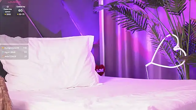 LilaRoses online show from March 21, 2025, 8:06 am