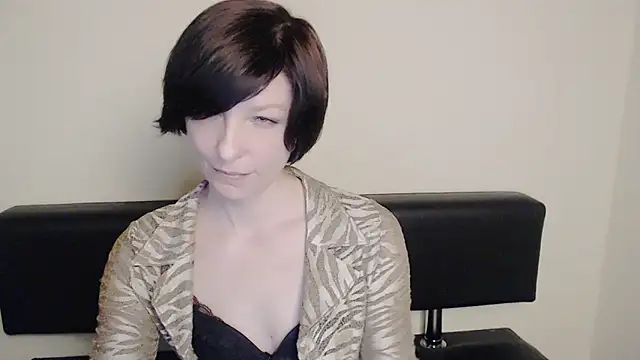 Snapshot of _AngeliaFlow_ chatting on February 8, 2025, 10:18 am AngeliaFlow online show from February 8, 2025, 10:18 am
